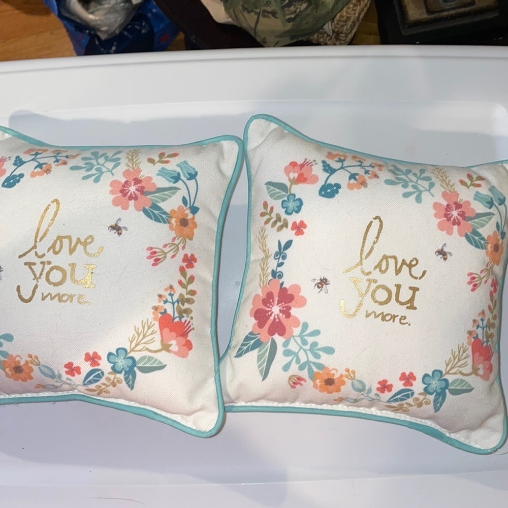 2 9”x9” I love you more floral throw pillows in great condition